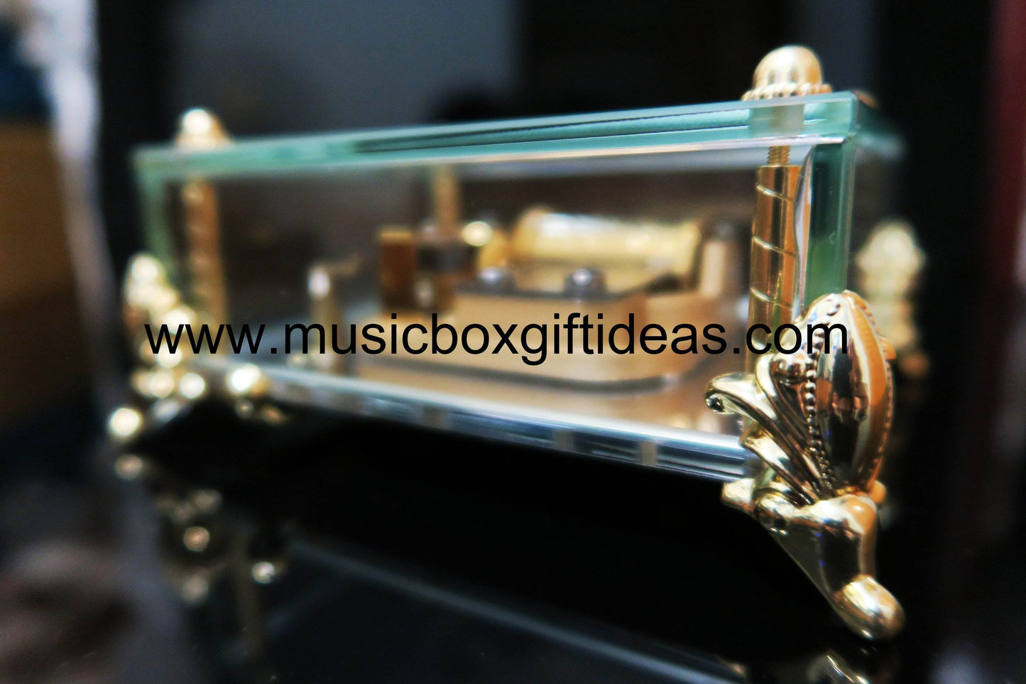 Spirited Away Always With Me from Studio Ghibli 30-Note Wind-Up Music Box Gift (Glass) - Music Box Gift Ideas